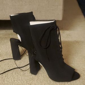 Lace up sock heel